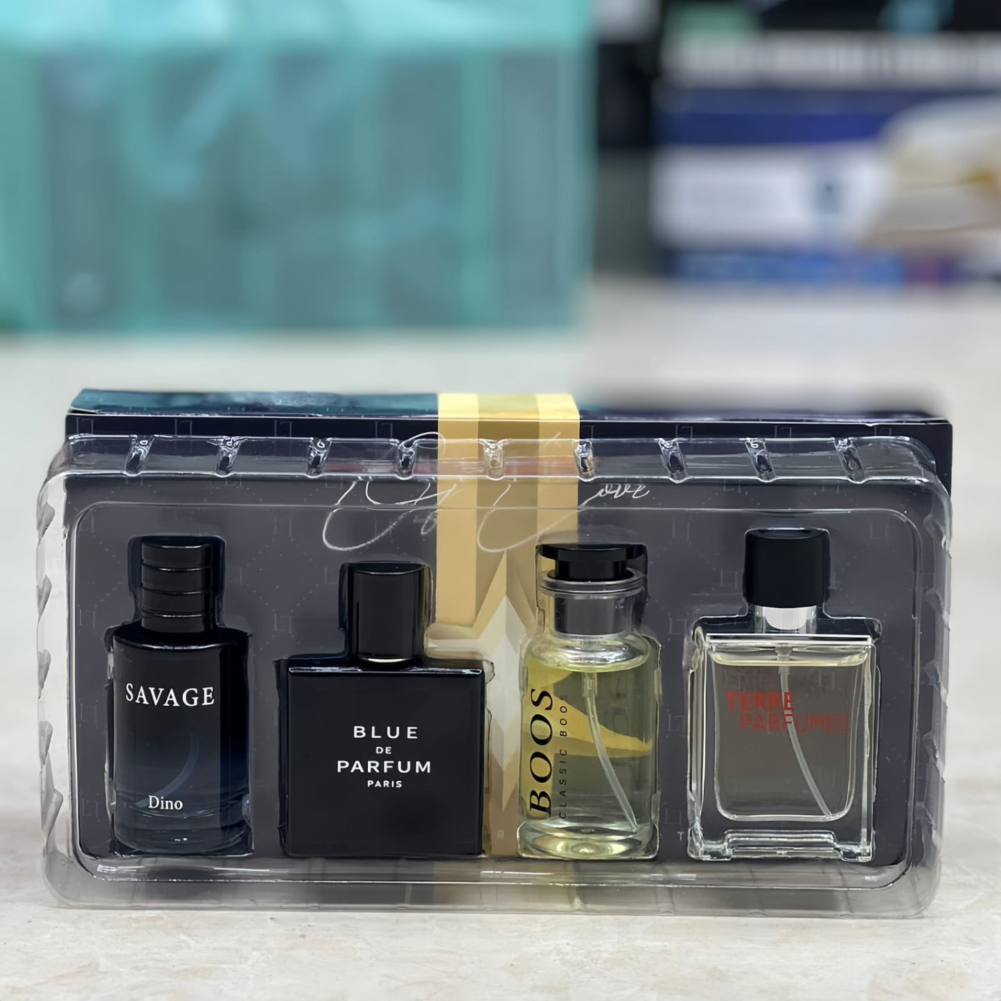 PERFUMES & PACK OF 4 (العطور وباقة من 4)